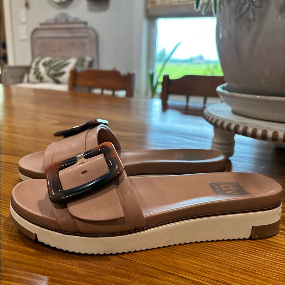 Dolce Vita Tan and Black Sandals with Modern Design